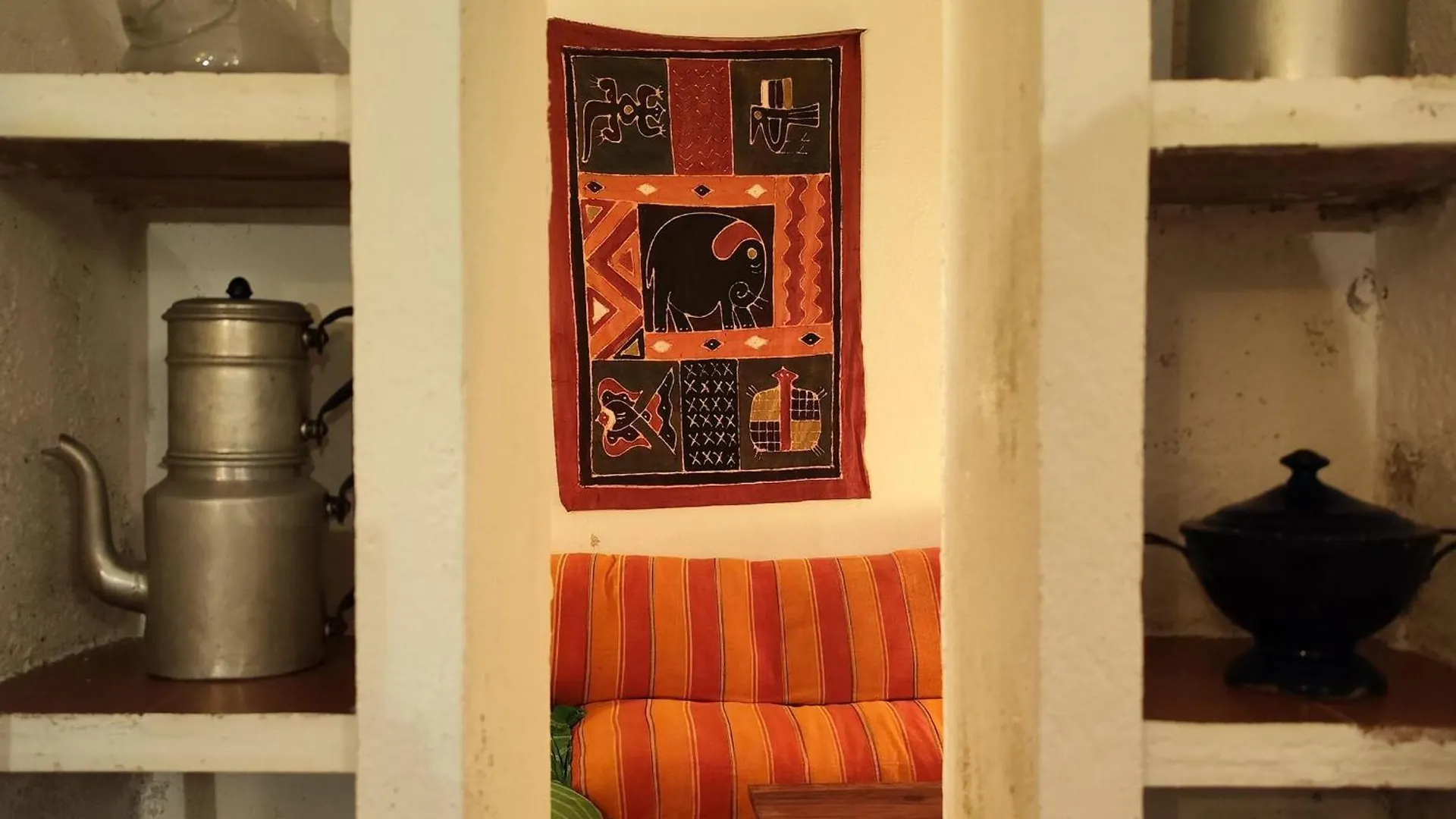 Casa De Piedra Del Siglo XVII Restaurada Con Encanto, Para 8 Personas, En Castello D'Empuries - Es-228-96 カステリョ・デンプリエス