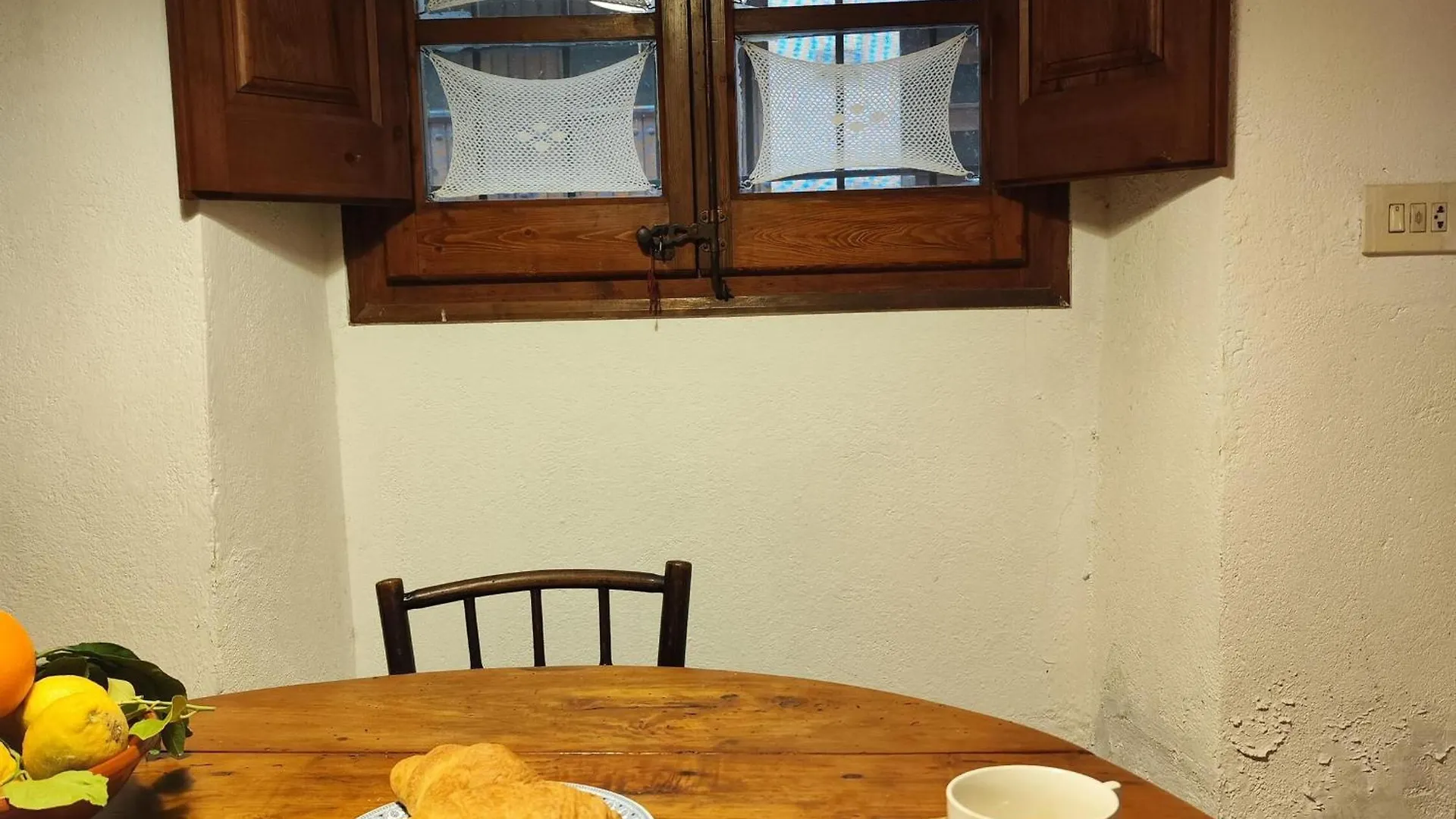 Feriehus Casa De Piedra Del Siglo XVII Restaurada Con Encanto, Para 8 Personas, En Castello D'Empuries - Es-228-96 Spanien