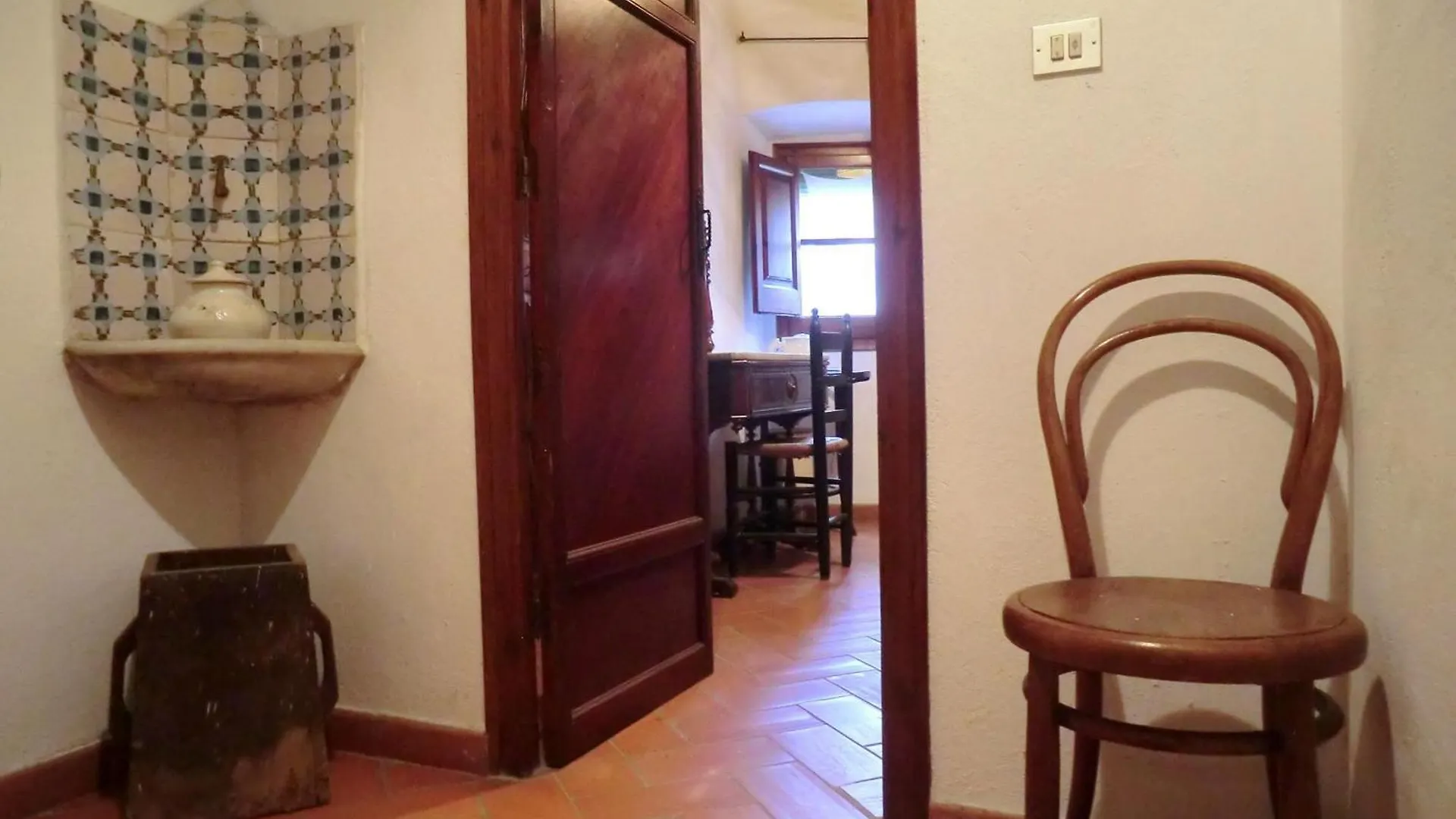 Casa De Piedra Del Siglo XVII Restaurada Con Encanto, Para 8 Personas, En Castello D'Empuries - Es-228-96 0*, カステリョ・デンプリエス