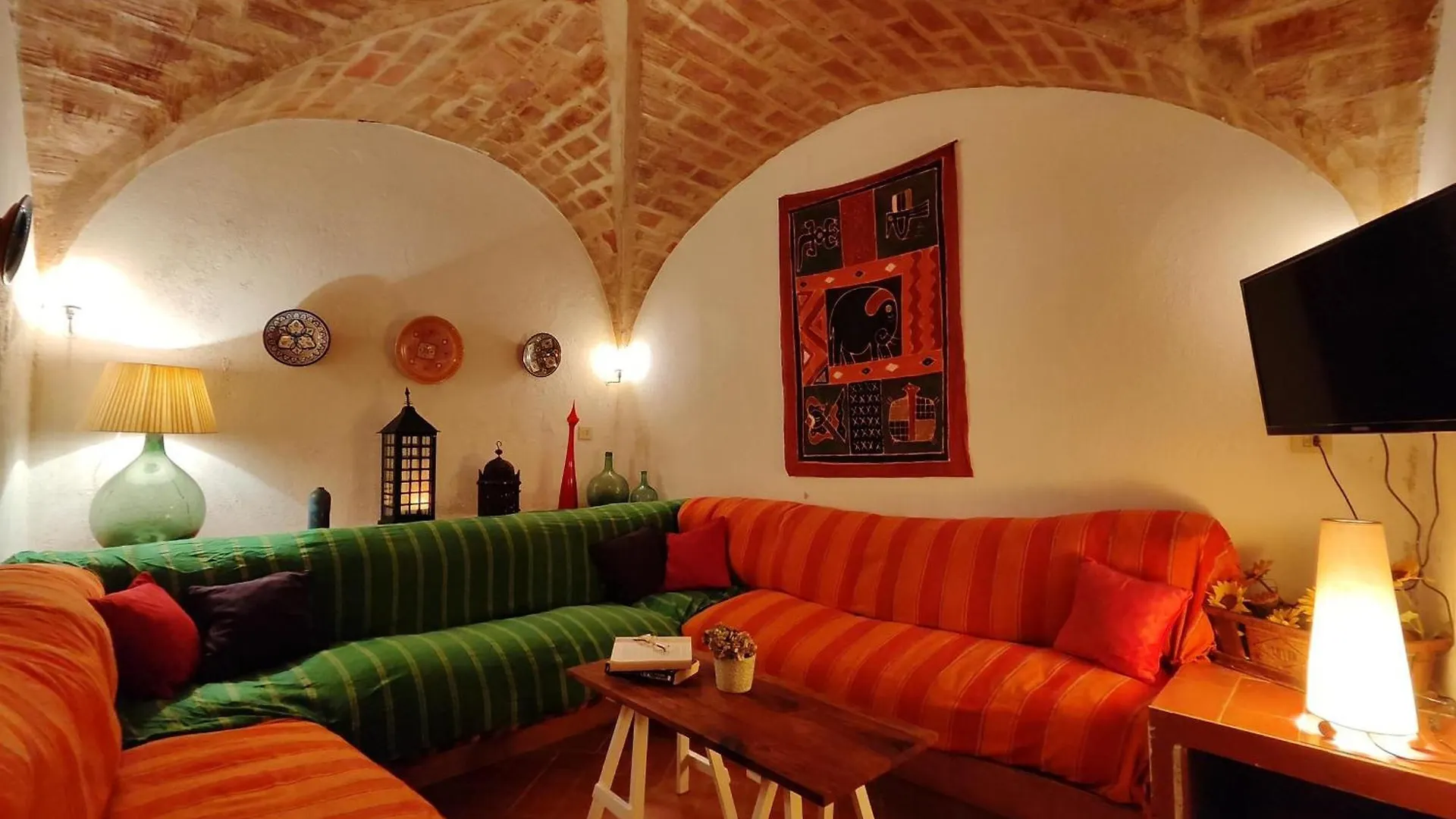 Casa De Piedra Del Siglo XVII Restaurada Con Encanto, Para 8 Personas, En Castello D'Empuries - Es-228-96 Semesterbostad Castello  D'Empuries